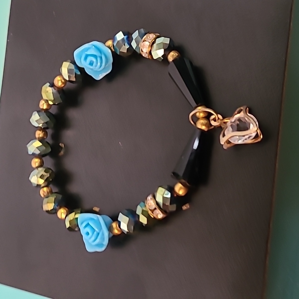 3 bracelets - Picture 3 of 5